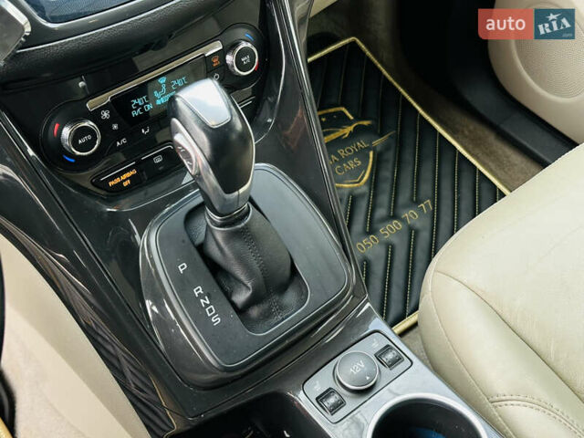 Красный Форд Эскейп, объемом двигателя 2 л и пробегом 167 тыс. км за 15800 $, фото 35 на Automoto.ua