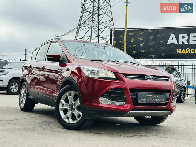 Красный Форд Эскейп, объемом двигателя 2 л и пробегом 167 тыс. км за 15800 $, фото 2 на Automoto.ua