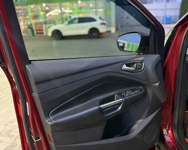 Красный Форд Эскейп, объемом двигателя 1.5 л и пробегом 94 тыс. км за 11000 $, фото 27 на Automoto.ua