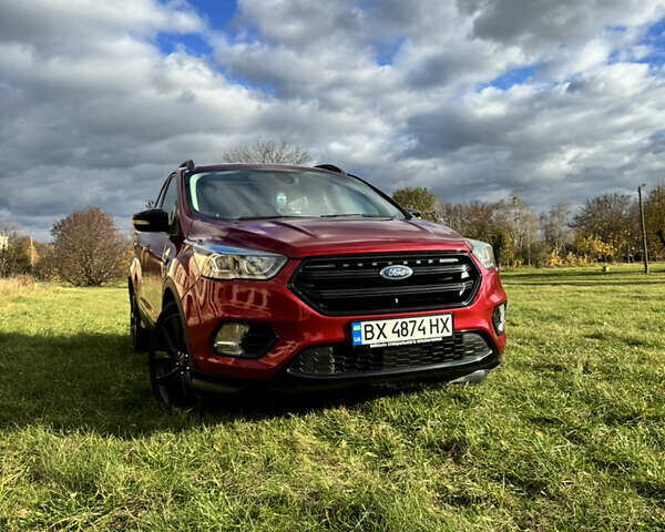 Форд Ескейп 2016 у Нетешине на Automoto.ua Червоний Форд Ескейп, об'ємом двигуна 2 л та пробігом 111 тис. км за 14700 $, фото 7 на Automoto.ua