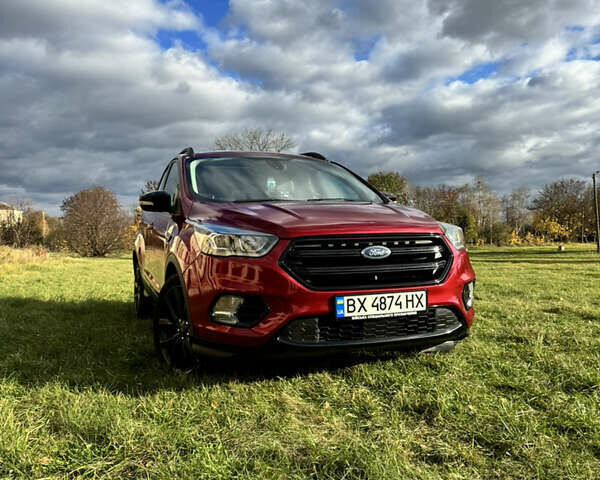 Форд Ескейп 2016 у Нетешине на Automoto.ua Червоний Форд Ескейп, об'ємом двигуна 2 л та пробігом 111 тис. км за 14700 $, фото 6 на Automoto.ua