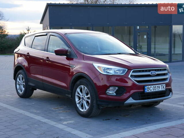 Красный Форд Эскейп, объемом двигателя 1.5 л и пробегом 112 тыс. км за 12200 $, фото 2 на Automoto.ua