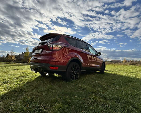 Форд Ескейп 2016 у Нетешине на Automoto.ua Червоний Форд Ескейп, об'ємом двигуна 2 л та пробігом 111 тис. км за 14700 $, фото 17 на Automoto.ua