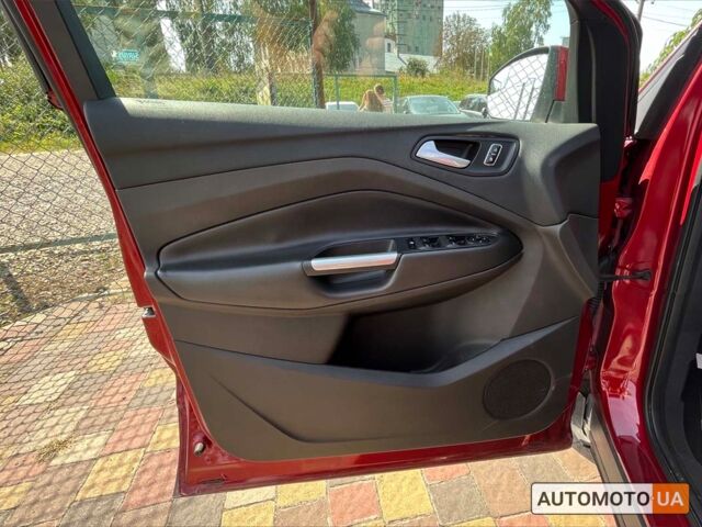 Красный Форд Эскейп, объемом двигателя 2.5 л и пробегом 183 тыс. км за 12900 $, фото 12 на Automoto.ua