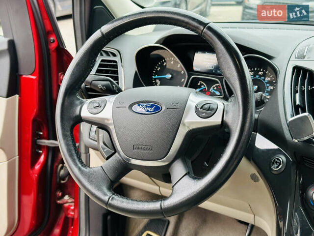 Красный Форд Эскейп, объемом двигателя 2 л и пробегом 167 тыс. км за 15800 $, фото 22 на Automoto.ua