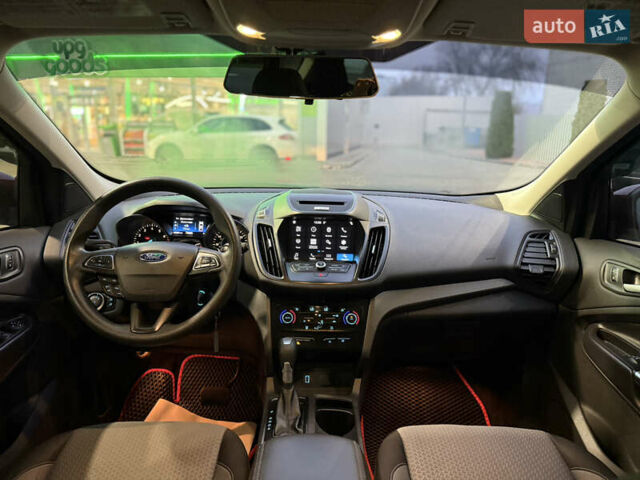 Красный Форд Эскейп, объемом двигателя 1.5 л и пробегом 94 тыс. км за 11000 $, фото 23 на Automoto.ua