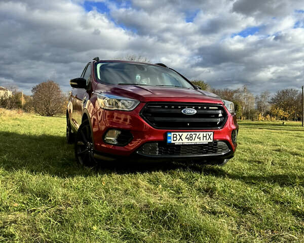 Форд Ескейп 2016 у Нетешине на Automoto.ua Червоний Форд Ескейп, об'ємом двигуна 2 л та пробігом 111 тис. км за 14700 $, фото 9 на Automoto.ua