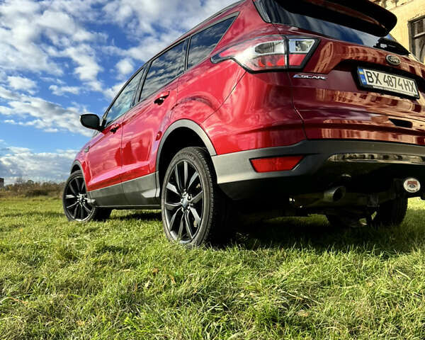 Форд Ескейп 2016 у Нетешине на Automoto.ua Червоний Форд Ескейп, об'ємом двигуна 2 л та пробігом 111 тис. км за 14700 $, фото 26 на Automoto.ua