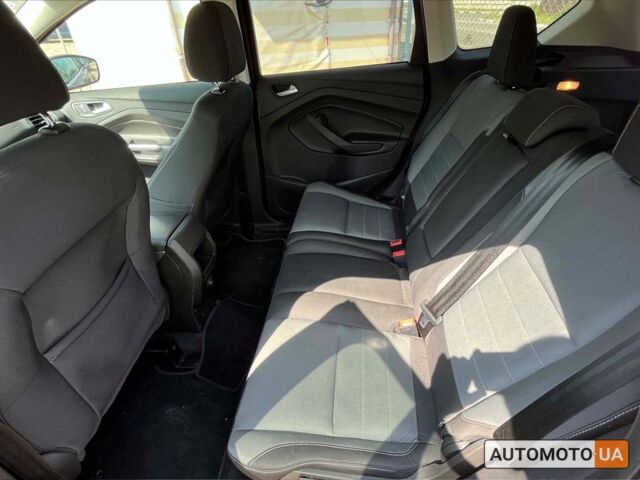 Красный Форд Эскейп, объемом двигателя 2.5 л и пробегом 183 тыс. км за 12900 $, фото 19 на Automoto.ua