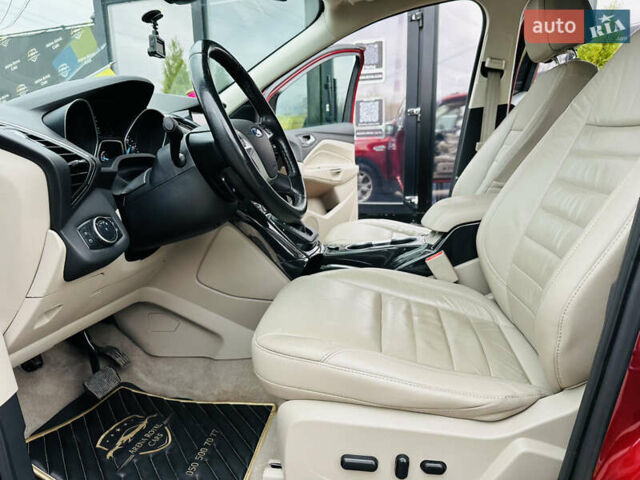 Красный Форд Эскейп, объемом двигателя 2 л и пробегом 167 тыс. км за 15800 $, фото 14 на Automoto.ua