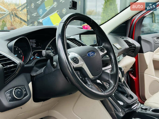 Красный Форд Эскейп, объемом двигателя 2 л и пробегом 167 тыс. км за 15800 $, фото 15 на Automoto.ua