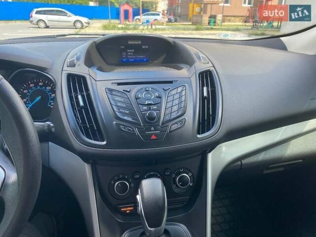 Червоний Форд Ескейп, об'ємом двигуна 2 л та пробігом 160 тис. км за 13300 $, фото 7 на Automoto.ua