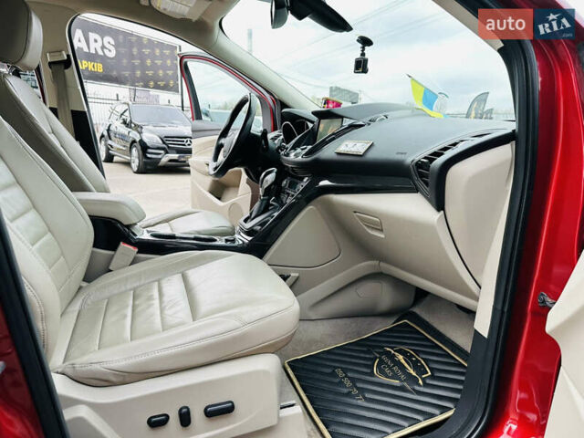 Красный Форд Эскейп, объемом двигателя 2 л и пробегом 167 тыс. км за 15800 $, фото 24 на Automoto.ua
