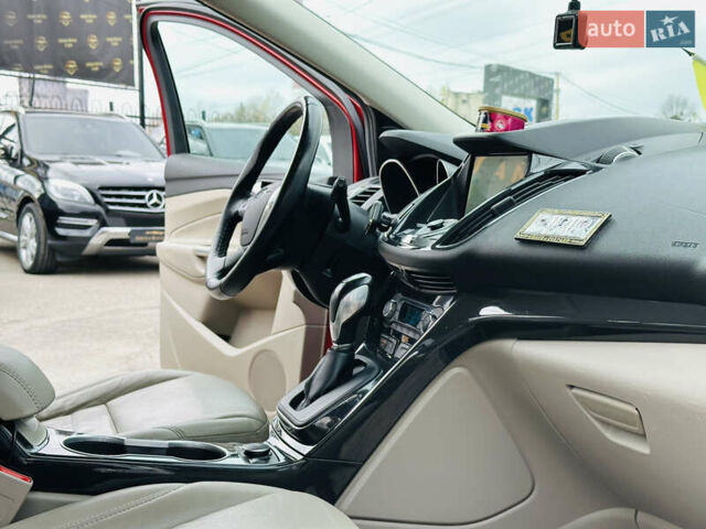 Красный Форд Эскейп, объемом двигателя 2 л и пробегом 167 тыс. км за 15800 $, фото 25 на Automoto.ua