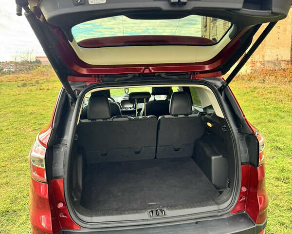 Форд Ескейп 2016 у Нетешине на Automoto.ua Червоний Форд Ескейп, об'ємом двигуна 2 л та пробігом 111 тис. км за 14700 $, фото 59 на Automoto.ua