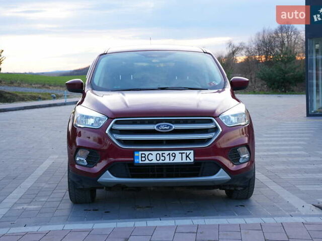 Красный Форд Эскейп, объемом двигателя 1.5 л и пробегом 112 тыс. км за 12200 $, фото 1 на Automoto.ua