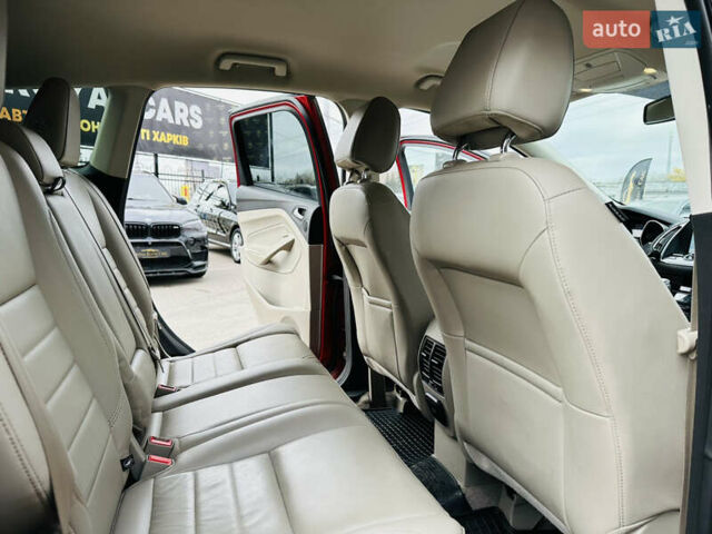 Красный Форд Эскейп, объемом двигателя 2 л и пробегом 167 тыс. км за 15800 $, фото 19 на Automoto.ua