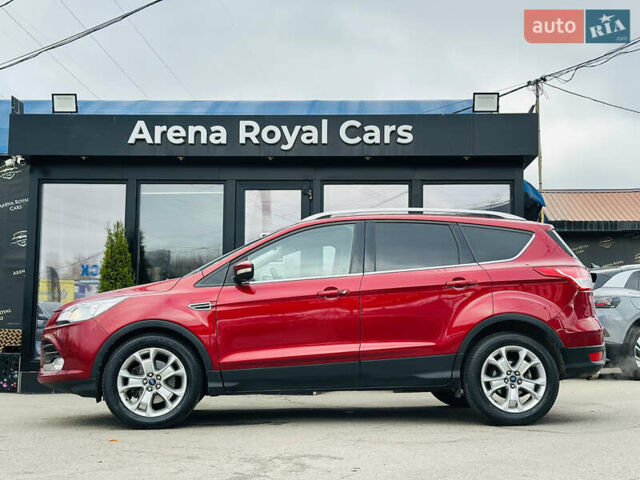 Красный Форд Эскейп, объемом двигателя 2 л и пробегом 167 тыс. км за 15800 $, фото 4 на Automoto.ua