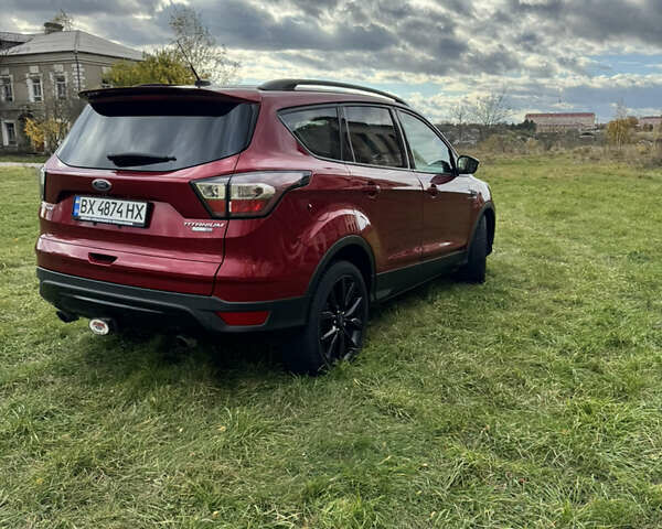 Форд Ескейп 2016 у Нетешине на Automoto.ua Червоний Форд Ескейп, об'ємом двигуна 2 л та пробігом 111 тис. км за 14700 $, фото 50 на Automoto.ua
