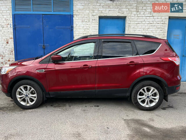 Красный Форд Эскейп, объемом двигателя 2 л и пробегом 146 тыс. км за 12000 $, фото 2 на Automoto.ua
