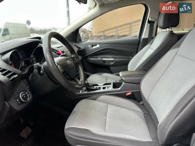 Червоний Форд Ескейп, об'ємом двигуна 1.5 л та пробігом 207 тис. км за 10350 $, фото 24 на Automoto.ua