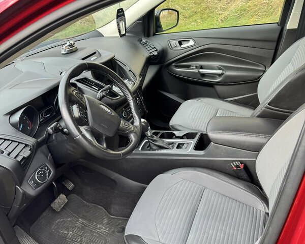 Форд Ескейп 2016 у Нетешине на Automoto.ua Червоний Форд Ескейп, об'ємом двигуна 2 л та пробігом 111 тис. км за 14700 $, фото 73 на Automoto.ua