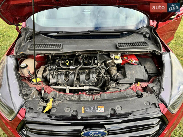Форд Ескейп 2016 у Нетешине на Automoto.ua Червоний Форд Ескейп, об'ємом двигуна 2 л та пробігом 111 тис. км за 14700 $, фото 70 на Automoto.ua