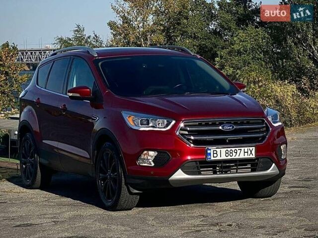 Червоний Форд Ескейп, об'ємом двигуна 2 л та пробігом 102 тис. км за 13700 $, фото 2 на Automoto.ua