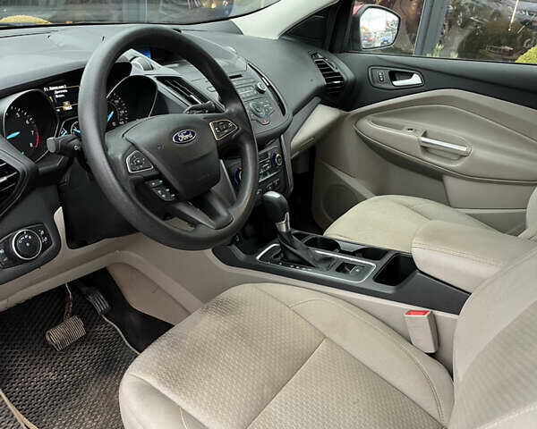 Червоний Форд Ескейп, об'ємом двигуна 1.5 л та пробігом 64 тис. км за 8900 $, фото 11 на Automoto.ua