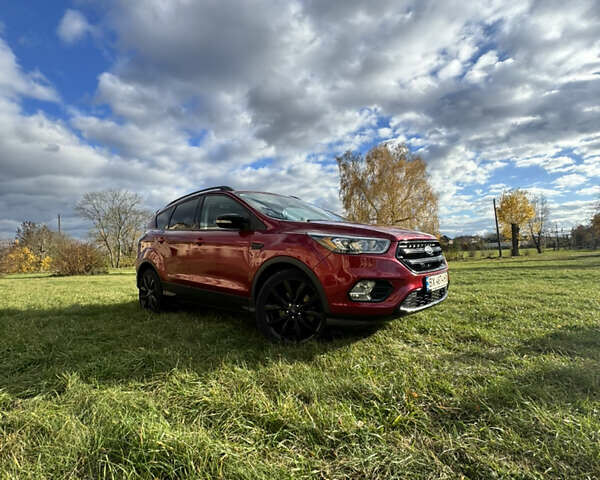 Форд Ескейп 2016 у Нетешине на Automoto.ua Червоний Форд Ескейп, об'ємом двигуна 2 л та пробігом 111 тис. км за 14700 $, фото 16 на Automoto.ua