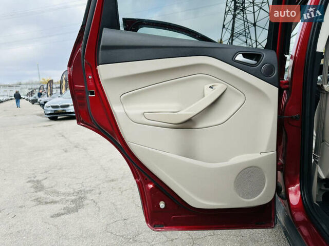 Красный Форд Эскейп, объемом двигателя 2 л и пробегом 167 тыс. км за 15800 $, фото 18 на Automoto.ua