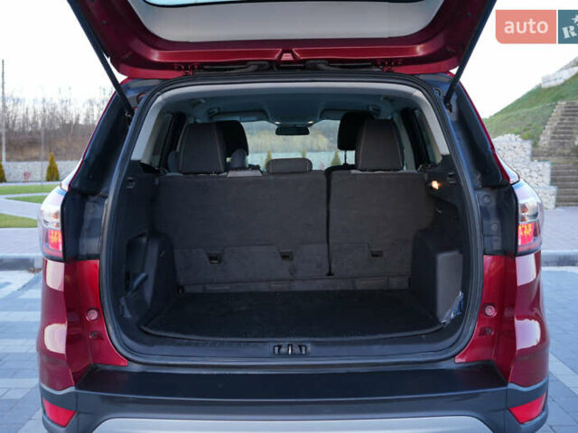 Красный Форд Эскейп, объемом двигателя 1.5 л и пробегом 112 тыс. км за 12200 $, фото 9 на Automoto.ua