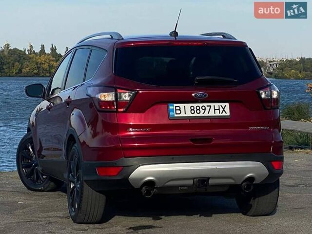 Червоний Форд Ескейп, об'ємом двигуна 2 л та пробігом 102 тис. км за 13700 $, фото 5 на Automoto.ua