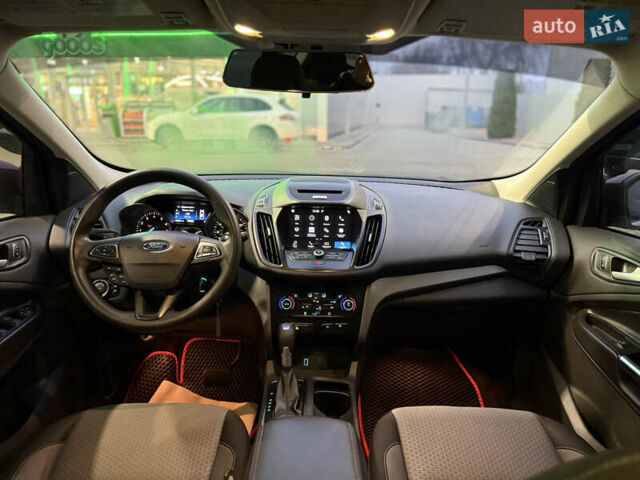 Красный Форд Эскейп, объемом двигателя 1.5 л и пробегом 94 тыс. км за 11000 $, фото 31 на Automoto.ua