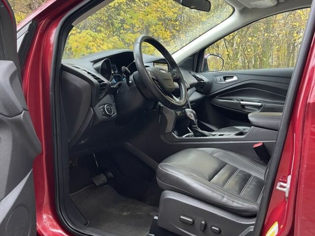 Красный Форд Эскейп, объемом двигателя 1.5 л и пробегом 147 тыс. км за 14000 $, фото 6 на Automoto.ua