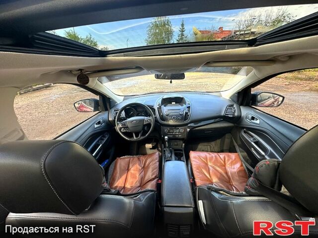 Красный Форд Эскейп, объемом двигателя 2 л и пробегом 145 тыс. км за 15000 $, фото 7 на Automoto.ua