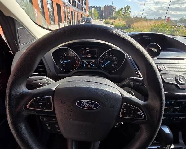 Красный Форд Эскейп, объемом двигателя 1.5 л и пробегом 101 тыс. км за 12700 $, фото 12 на Automoto.ua