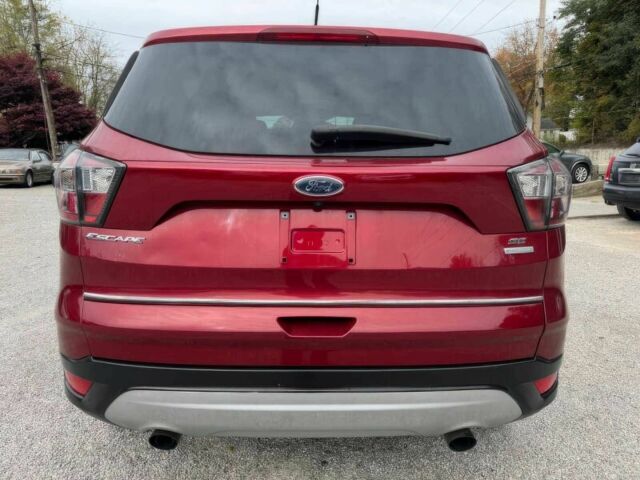 Красный Форд Эскейп, объемом двигателя 4.5 л и пробегом 62 тыс. км за 7700 $, фото 6 на Automoto.ua