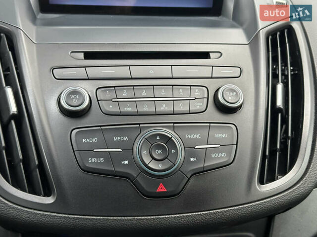 Красный Форд Эскейп, объемом двигателя 2 л и пробегом 121 тыс. км за 14999 $, фото 41 на Automoto.ua