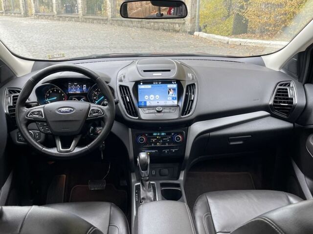 Красный Форд Эскейп, объемом двигателя 1.5 л и пробегом 147 тыс. км за 14000 $, фото 5 на Automoto.ua