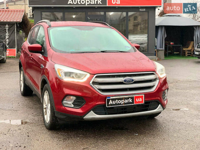 Червоний Форд Ескейп, об'ємом двигуна 2 л та пробігом 179 тис. км за 14890 $, фото 2 на Automoto.ua
