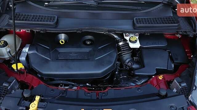 Красный Форд Эскейп, объемом двигателя 2 л и пробегом 153 тыс. км за 12300 $, фото 28 на Automoto.ua