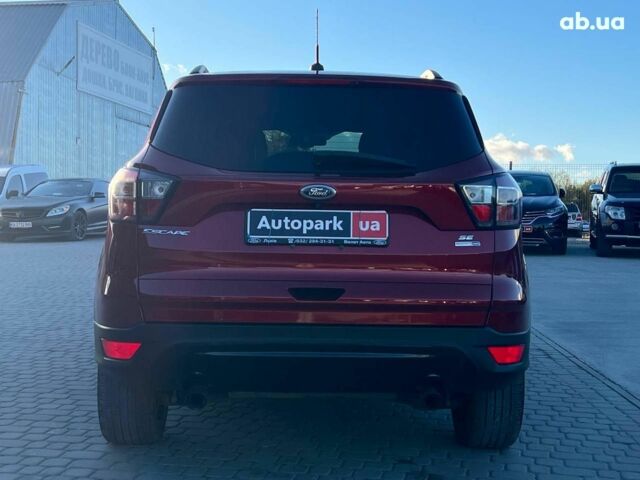 Червоний Форд Ескейп, об'ємом двигуна 2 л та пробігом 170 тис. км за 14590 $, фото 5 на Automoto.ua