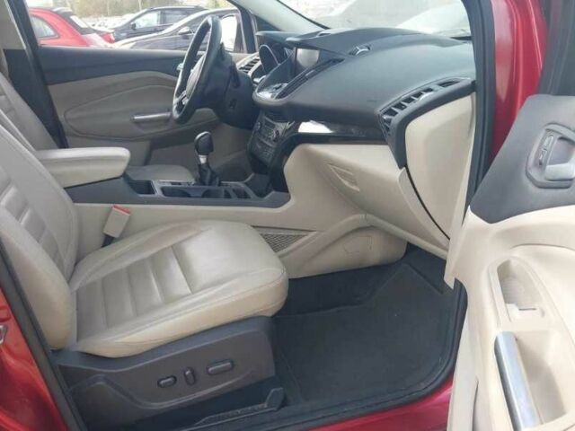 Червоний Форд Ескейп, об'ємом двигуна 2 л та пробігом 172 тис. км за 9500 $, фото 4 на Automoto.ua