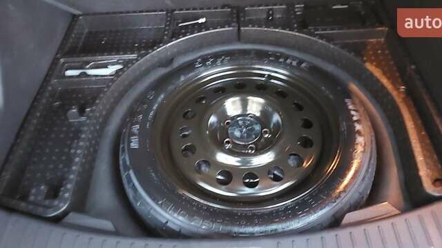 Красный Форд Эскейп, объемом двигателя 2 л и пробегом 153 тыс. км за 12300 $, фото 16 на Automoto.ua