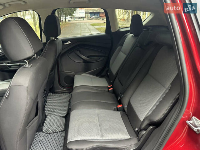 Красный Форд Эскейп, объемом двигателя 2 л и пробегом 121 тыс. км за 14999 $, фото 21 на Automoto.ua