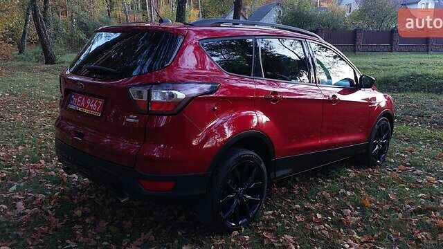 Красный Форд Эскейп, объемом двигателя 2 л и пробегом 153 тыс. км за 12300 $, фото 5 на Automoto.ua