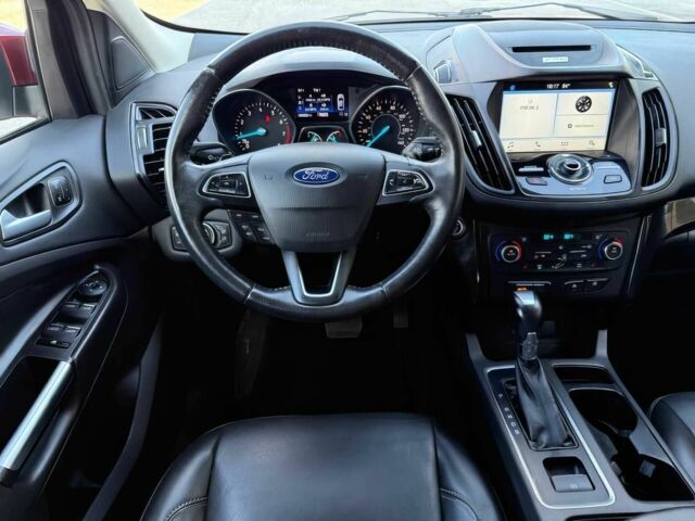 Красный Форд Эскейп, объемом двигателя 2 л и пробегом 53 тыс. км за 2300 $, фото 8 на Automoto.ua