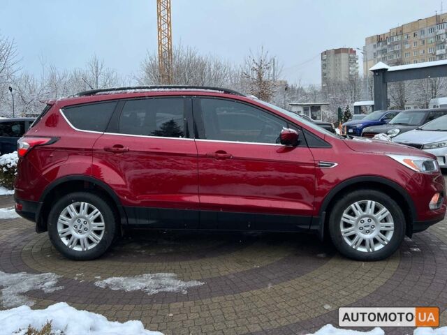Красный Форд Эскейп, объемом двигателя 1.5 л и пробегом 75 тыс. км за 15100 $, фото 7 на Automoto.ua