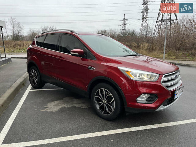 Красный Форд Эскейп, объемом двигателя 2 л и пробегом 78 тыс. км за 15900 $, фото 7 на Automoto.ua